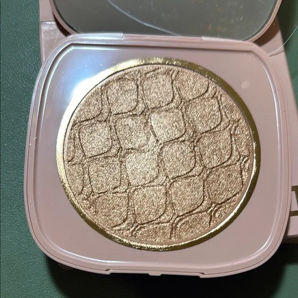 SOL BODY Shimmering Body Powder bundle - Golden & Bronze - Picture 6 of 11